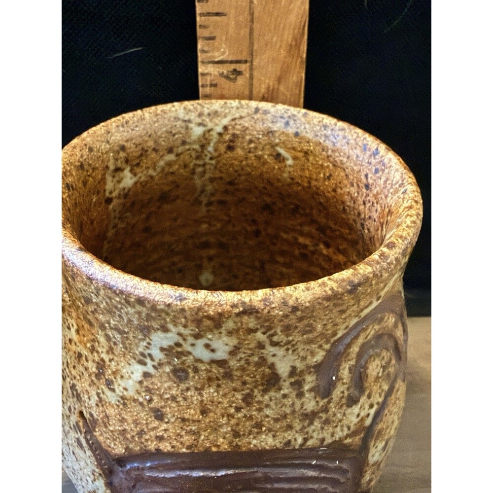 Vintage Hand Thrown Studio Art Pottery Petroglyph Coffee Cup Mug 10 Oz. Signed - Picture 11 of 12